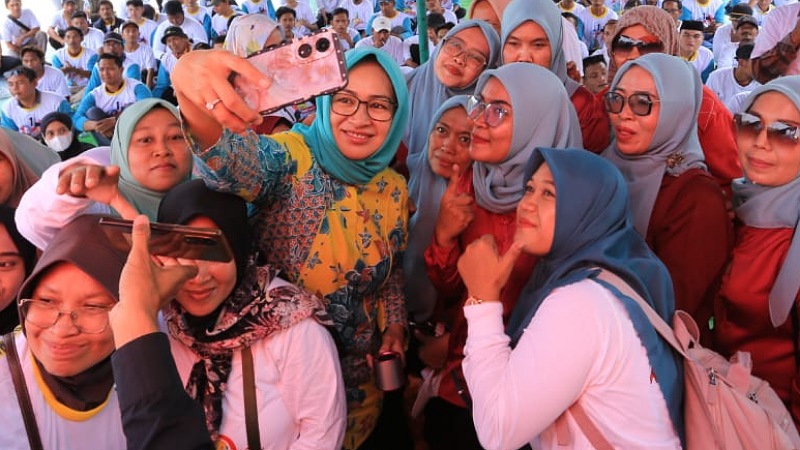 Relawan ASDH di Kabupaten Tangerang mendeklarasikan mendukung pasangan Airin - Ade di Pilgub Banten. [Foto: AMR/RMN]