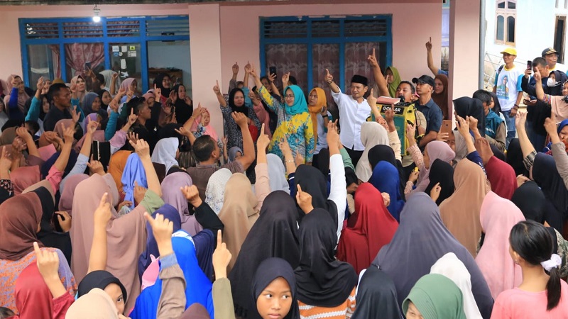 Calon gubernur Banten Airin Rachmi Diany mengaku telah menyiapkan secara khusus program untuk nelayan dan teknologi kelautan. [Foto" AMR/RMN]