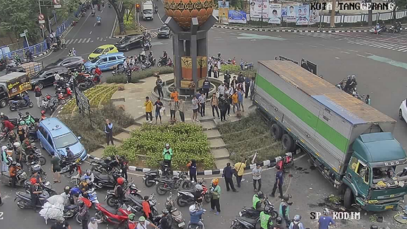 Lakalantas Maut Supir Truk Ugal-ugalan di Cipondoh Tangerang, Kapolres: Belum Ada Korban Jiwa!