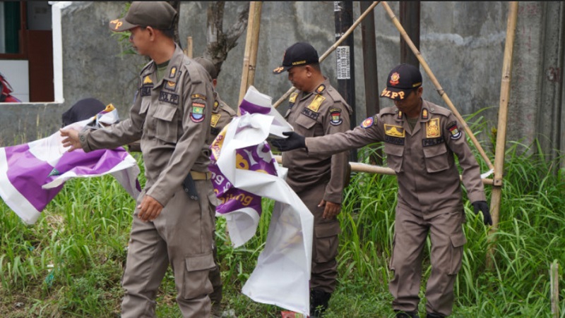 Masa Tenang! APK di Kabupaten Tangerang Dibersih Satuan Polisi Pamong Praja