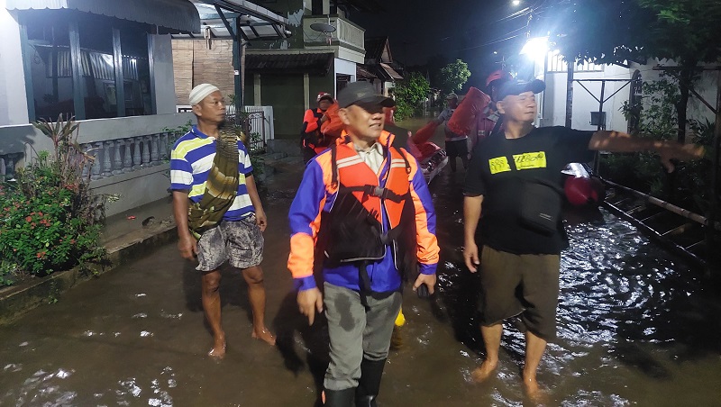 Sejumlah pemukiman di Kota Tangsel terendam banjir. [Foto: Dok Pemkot/RMB]