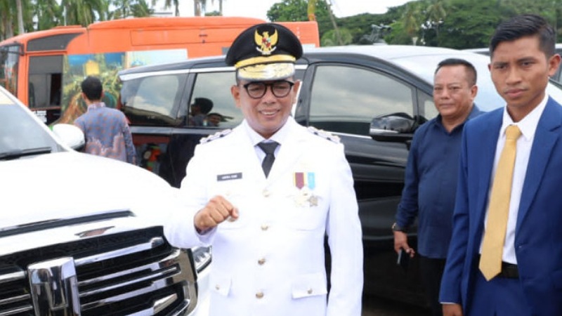 Gubernur Banten Andra Soni menegaskan, tugas utamanya sebagai pemimpin daerah adalah melayani masyarakat. - Foto: Repro Adpimpro Setda Banten -