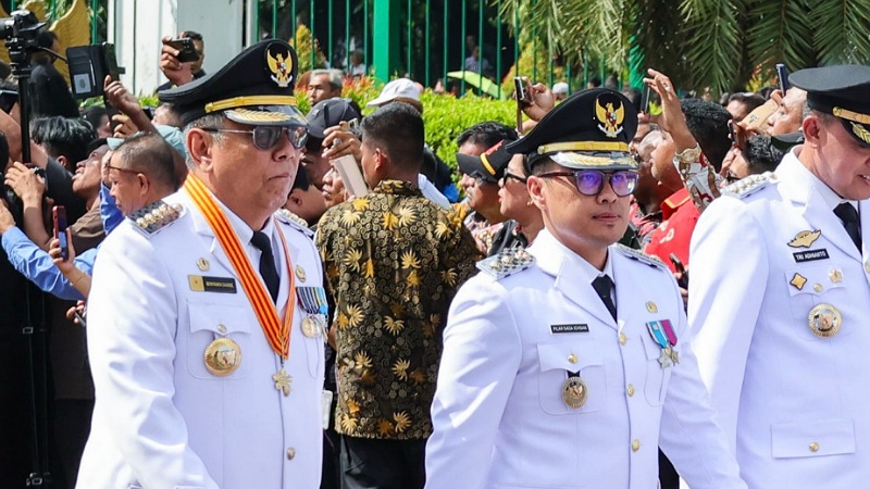 Benyamin Davnie dan Pilar Saga Ichsan resmi menjabat kembali menjadi Walikota dan Wakil Walikota Tangsel periode 2025-2030. - Foto: Repro/Pemkot Tangsel -