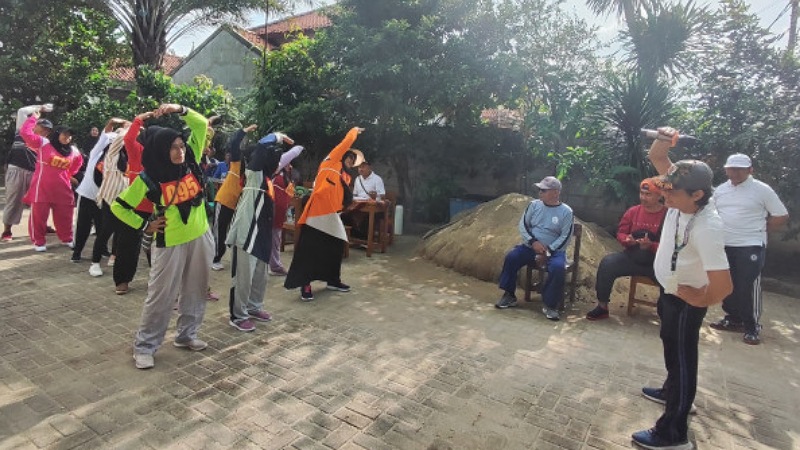 Puskesmas Pasir Jaya Gelar Tes Kebugaran bagi Calon Jamaah Haji. [Foto: Dok Dikominfo Kab Tangerang]