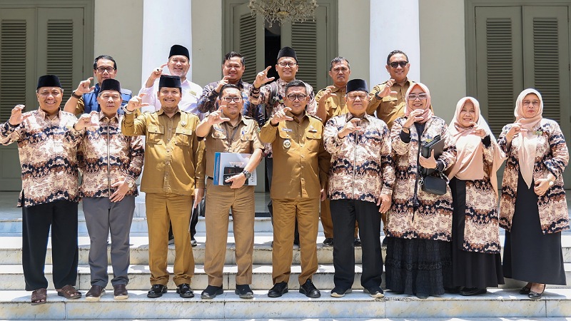 Gubernur BantenAndra Soni saat menerima pengurus ICMI Orwil Banten di Gedung Negara Provinsi Banten, Selasa (11/3). - Dok Adpimpro Setda Banten -