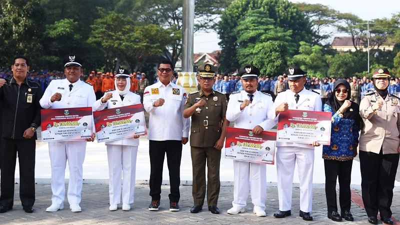 Anggaran Rp123,8 M! Andra Soni Luncurkan Bankeu Desa 2025 Gubernur Banten, Andra Soni, resmi meluncurkan program Bantuan Keuangan (Bankeu) Desa Tahun 2025 - Biro Adpimpro Bantn -