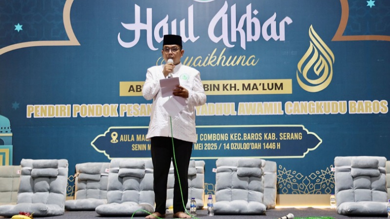 Gubernur Andra Soni Hadiri Haul Akbar Abuya Shidiq: “Pesantren adalah Benteng Moral Bangsa” Gubernur Banten Andra Soni. - Biro Adpimpro Banten -