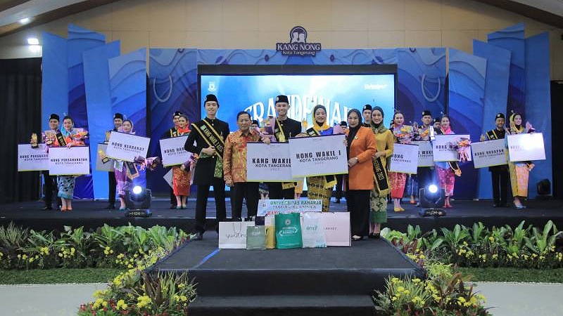 Kang Nong Keren! Devan & Caca Juara, Kota Tangerang Punya Duta Baru! Kang Devan dan Nong Caca dari Kecamatan Karawaci berhasil menyabet gelar Kang dan Nong Kota Tangerang Tahun 2025. - Foto: Dok Pemkot Tangerang -