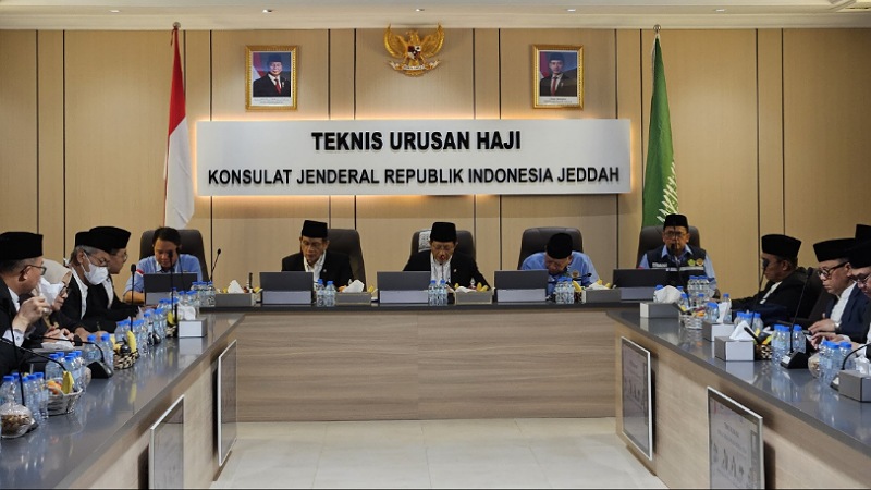 Menag Nasaruddin Pimpin Rapat Perdana Amirulhajj di Jeddah