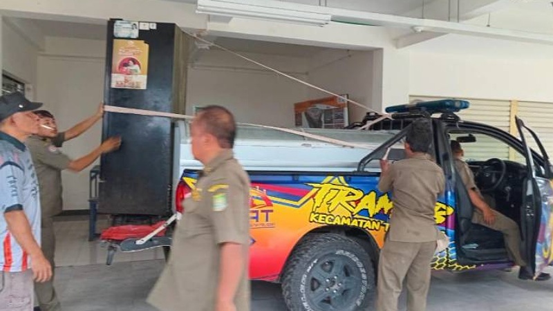 Pasar Anyar Baru Resmi Difungsikan, Satpol PP Kawal Pemindahan Pedagang