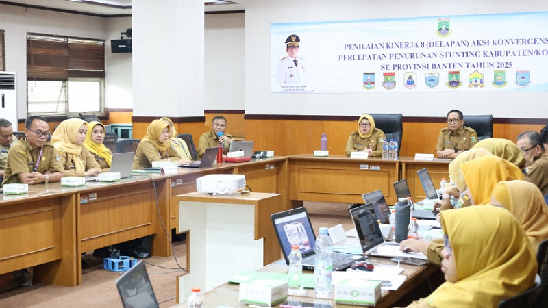 Stunting Tak Bisa Sendiri! Wabup Tangerang: Aksi Konvergensi Butuh Sinergi Total Penilaian Kinerja Pelaksanaan 8 Aksi Konvergensi Percepatan Penurunan Stunting Kabupaten/Kota se-Provinsi Banten, yang digelar di Ruang Rapat Ex Litbang Bappeda Banten, KP3B Serang, Senin (23/6/2025). - Prokopim Tangerang -