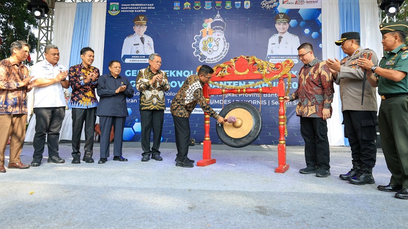 Wali Kota Tangsel: Inovasi Jangan Cuma Canggih, Tapi Harus Ngena! Gubernur Banten Andra Soni membuka gelar teknologi Tepat Guna (TTG) Tingkat Provinsi Banten 2025 di Gedung Negara, Kota Serang, Kamis (12/6). - Foto: Dok Pemkot Tangsel -