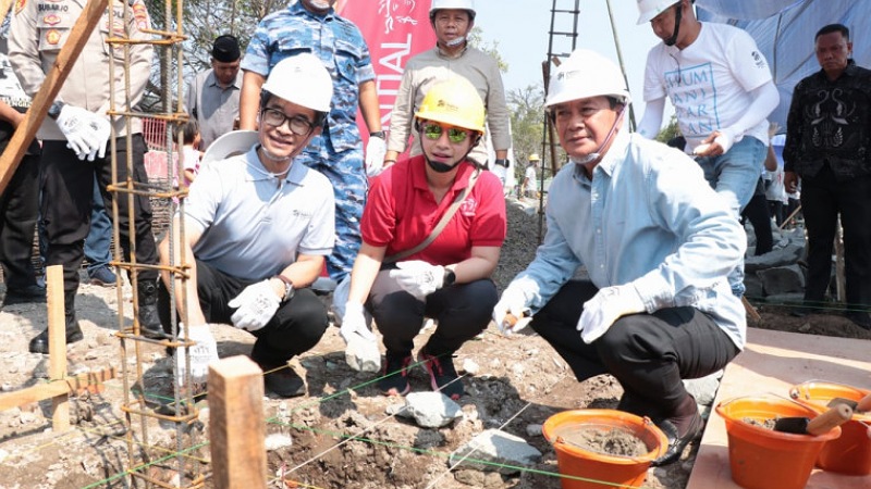 Bupati Tangerang Letakkan Batu Pertama 51 Rumah Nelayan di Tanjung Kait