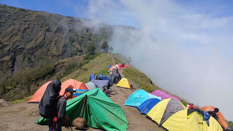Jalur Rinjani Ditutup Total! Pemerintah Rem Darurat Demi Selamatkan Nyawa Pendaki