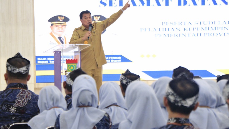 Bupati Tangerang Moch. Maesyal Rasyid - Prokopim Tangerang -