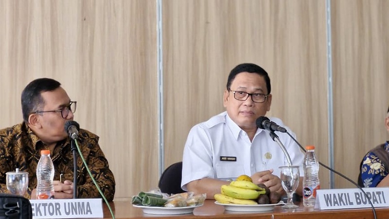 Wakil Bupati Lebak, Amir Hamzah saat MoU dengan UNMA Banten - Asep/RMN -