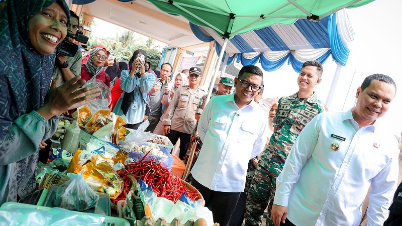 Bantu Masyarakat! Gerakan Pangan Murah Serentak di Banten Gubernur Banten Andra Soni - Biro Adipimpro Banten -
