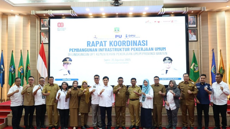 Darurat! Bupati Tangerang Ungkap 6 Titik Rawan Bencana yang Butuh Segera Ditangani Rapat Koordinasi Pembangunan Infrastruktur Pekerjaan Umum yang dipimpin Gubernur Banten Andra Soni di Pendopo Gubernur, Senin (25/8/25). - Prokopim Tangerang -