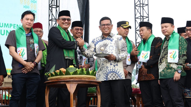 Gubernur Banten: FBR Bukan Hanya Ormas, Tapi Simbol Keluhuran Betawi Gubernur Banten Andra Soni saat menghadiri Milad ke-24 FBR. - Biro Adpimpro Banten -