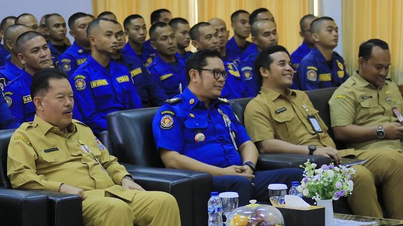 Wakil Wali Kota Tangerang Maryono (kedua dari kiri) saat menghadiri Diklat Dasar/Teknis Pemadam Kebakaran Tingkat Nasional. - Pemkot Tangerang -