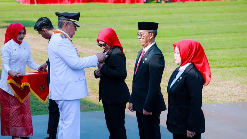 Markotop! Tiga ASN Tangsel Terima Satyalancana Karya Satya dari Presiden Prabowo