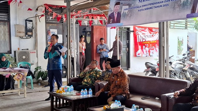 Ahmad Nuri Resmi Jabat Kadisdikbud Kota Serang, Segera Kumpulkan Ratusan Guru Agama! Sertijab Kepala Dinas Pendidikan dan Kebudayaan (Kadisdikbud) Kota Serang, Kamis (4/9/2025). - Pemkot Serang -