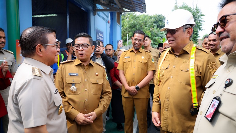Gubernur Jakarta Pramono Anung dan Gubernur Banten Andra Soni mersemikan  Instalasi Pengolahan Air (IPA) Pesanggrahan, Selasa (9/9/2025). - Pemkot Tangsel -