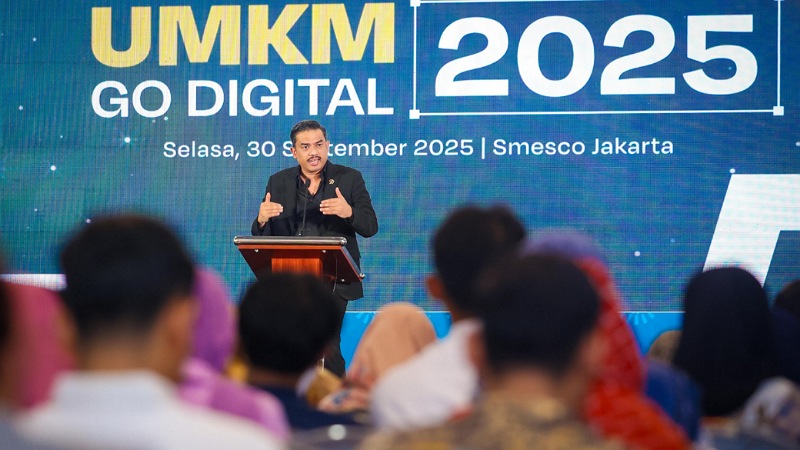 Menteri UMKM Maman Abdurahman saat membuka acara UMKM Go Digital yang digelar PB HMI di Jakarta, Selasa (30/9). - Humas Kemen UMKM -