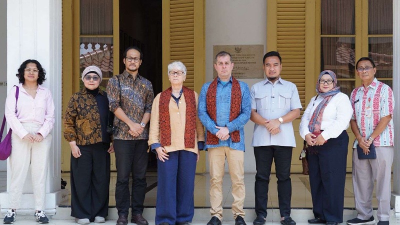 Cilegon Jadi Pilot Project Pengelolaan Sampah Inggris, Ini Kata Wawali Duta Besar Inggris Dominic Jermey beserta rombongan di Rumah Dinas Wali Kota Cilegon, - Foto: Diskominfo Kota Cilegon -