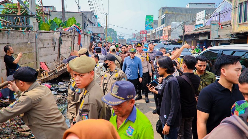 Pilar "Sapu Bersih" Pedagang di Jalanan Pasar Serpong