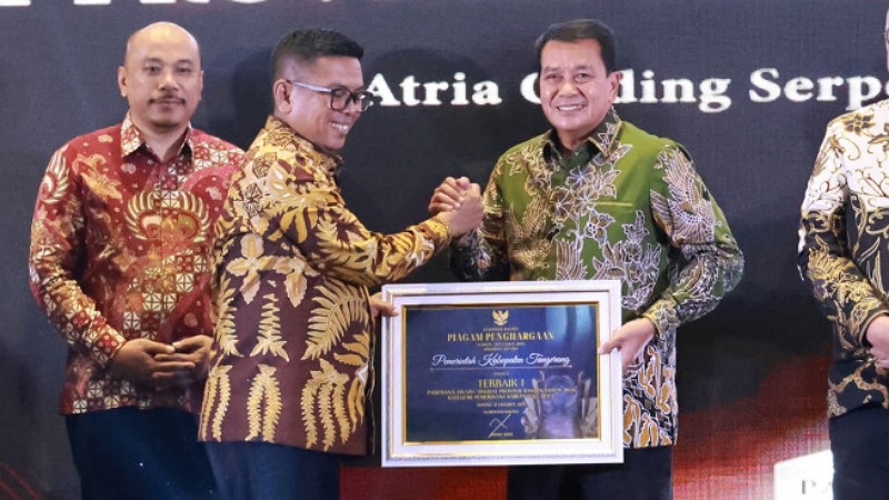 Kabupaten Tangerang Raih Paritrana Award 2024, Bukti Komitmen Perlindungan Pekerja Rentan!