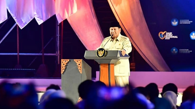 Presiden Prabowo Subianto saat menghadiri Puncak Peringatan Hari Guru Nasional Tahun 2025 yang digelar di Indonesia Arena, Jakarta, pada Jumat, 28 November 2025. - Foto: BPMI Setpres -
