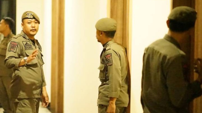 Satpol PP Kota Tangerang menggelar operasi besar-besaran untuk menindak aktivitas prostitusi yang dinilai semakin meresahkan. - Dok Pemkot Tangerang -