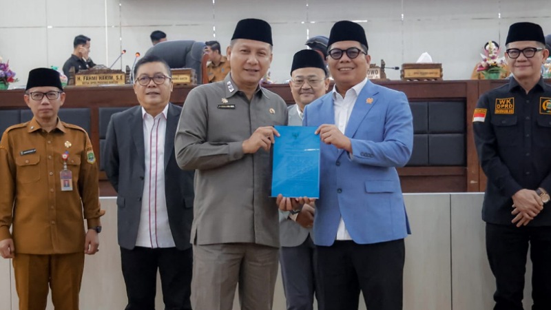 DPRD dan Pemprov Banten Sepakati Dua Perda Strategis, Bank Banten Diperkuat!