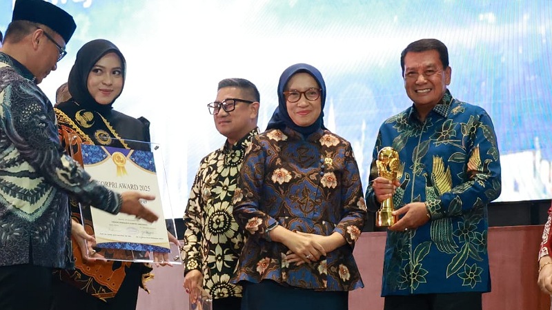 Kabupaten Tangerang meriah penghargaan KORPRI Award 2025 yang diterima langsung Bupati Moch Maesyal Rasyid - Prokopim Tangernag -
