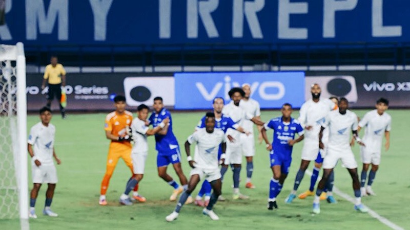 PERSIB Tekuk PSM 1-0, Maung Bandung Tutup 2025 di Puncak Klasemen!