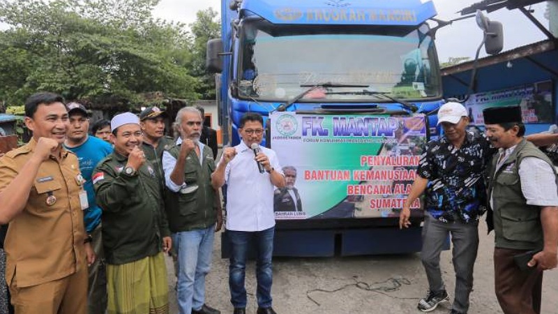 Sachrudin Lepas 20 Ton Sembako dan Rp130 Juta ke Aceh, Sumut, dan Sumbar
