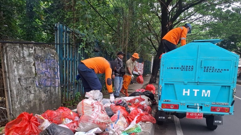 Tangsel Bergerak Atasi Sampah! 27 Armada Baru Dikerahkan, Penanganan Dilakukan Bertahap!