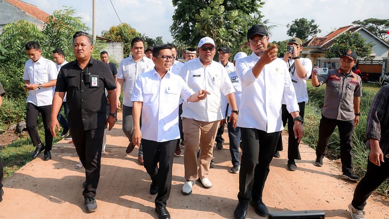 Gubernur Banten Andra Soni saat mengecek jalan yang akan dipakai pemudik lebaran 2026 - Biro Adpimpro Banten -