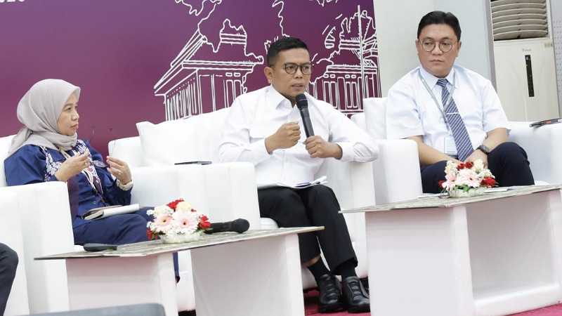 Banten Ngebut Hajar Kemiskinan: Jalan Desa Dibangun, Sekolah Digretiskan!