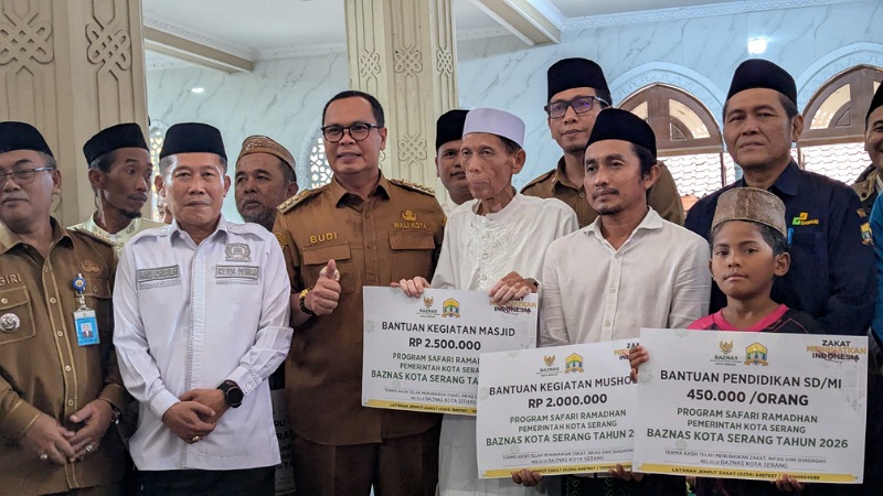 Wali Kota Serang Budi Rustandi bersama Ketua DPRD Kota Serang Muji Rohman saat safari ranadan - Foto: Dok Pemkot Serang -