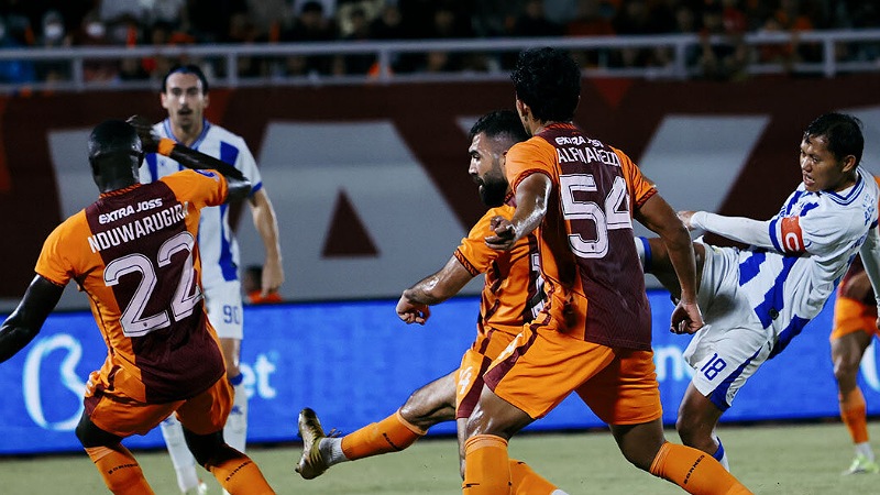 Super Big Match Borneo FC Vs Persib 1-1, Puncak Klasmen Maung Aman!