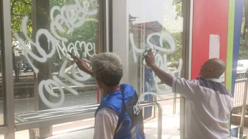 Halte Diserang Vandalisme! Warga Diminta Bergerak Jaga Fasilitas Kota