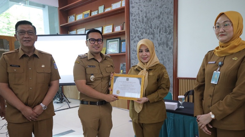 Wakil Walikota Tangsel Pilar saga Ichsan saat monev BLUD kesehatan semester II 2025 di Puspemkot Tangsel, Senin (6/4/2026). - Foto: Dok. Pemkot Tangsel -