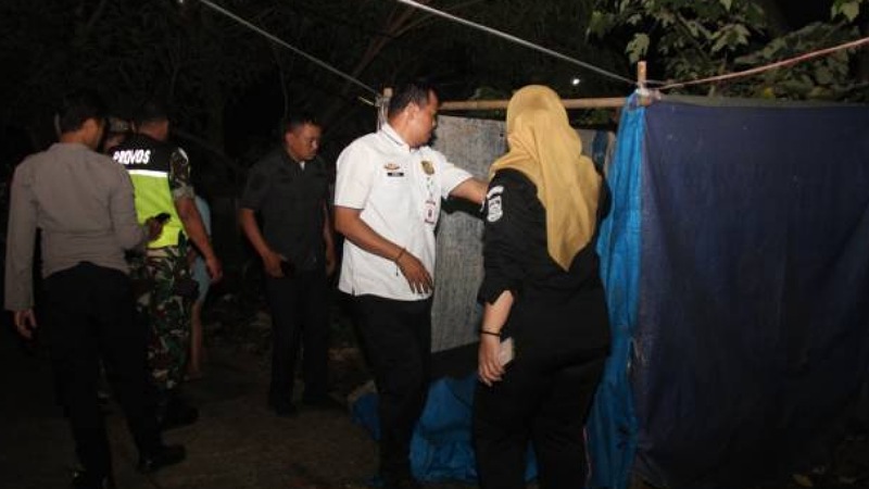 Razia Malam di Tanah Tinggi! Miras Plastik Disita, Aktivitas Prostitusi Ditertibkan