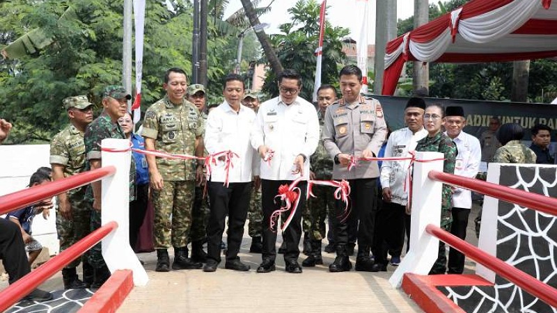 Jembatan Garuda Diresmikan, TNI dan Pemkot Tangerang Bedah Rumah Warga