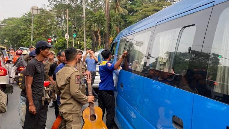 Pemkot Tangerang Bergerak! Pengamen dan Manusia Silver Disapu dari Jalanan