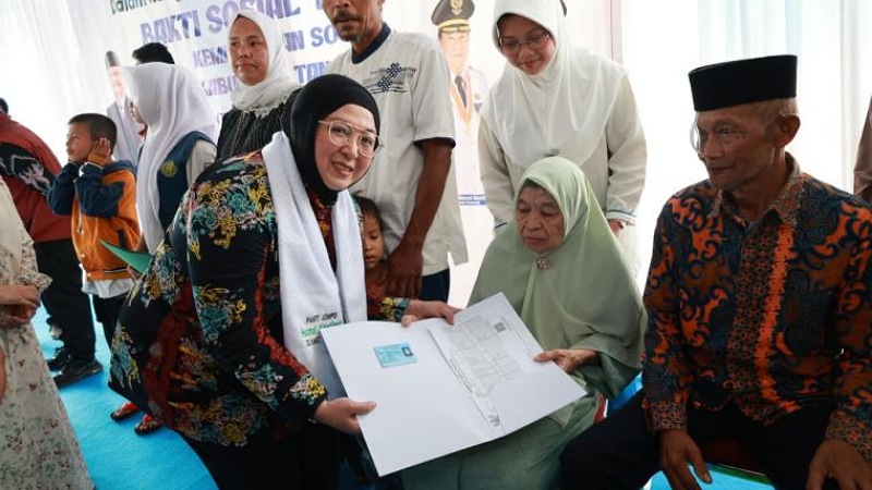 Sumber Kebijaksanaan! Wabup Intan Ajak Warga Tangerang Muliakan Lansia