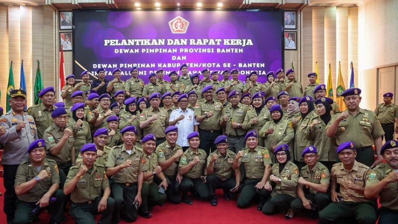 Gubernur Banten Andra Soni saat menghadiri Pelantikan dan Rapat Kerja Dewan Pimpinan Provinsi (DPP) IARMI Banten - Biro Adpimpro Banten -