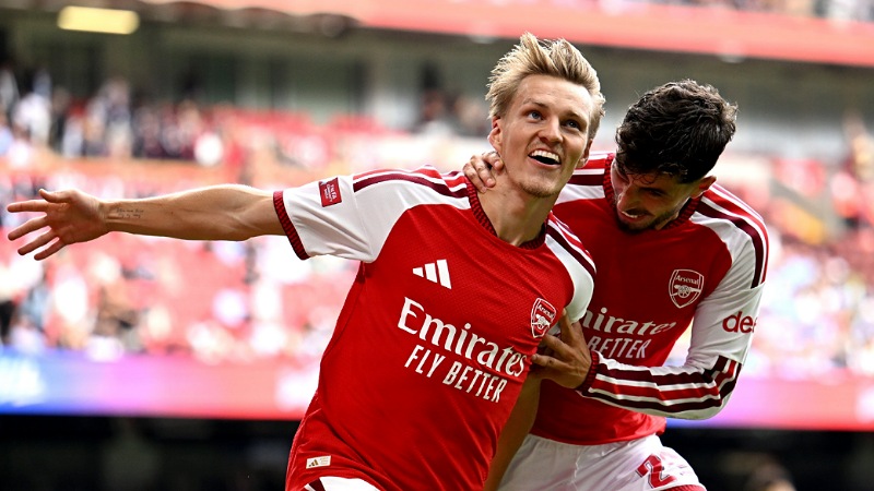 Buka Musim dengan Trofi, Arsenal Hantam Man City 3-0